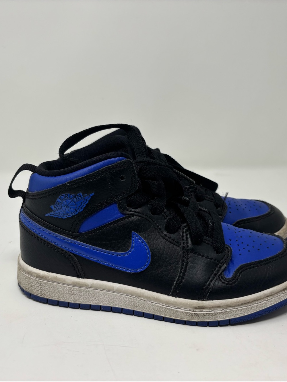 Nike Air Jordan Kids' Retro High-Top Sneakers in Black/Blue Sz 12